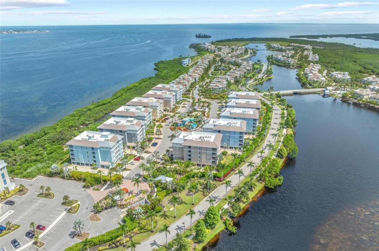 387 Aruba Circle, Unit 301, Bradenton, FL 34209 Photo