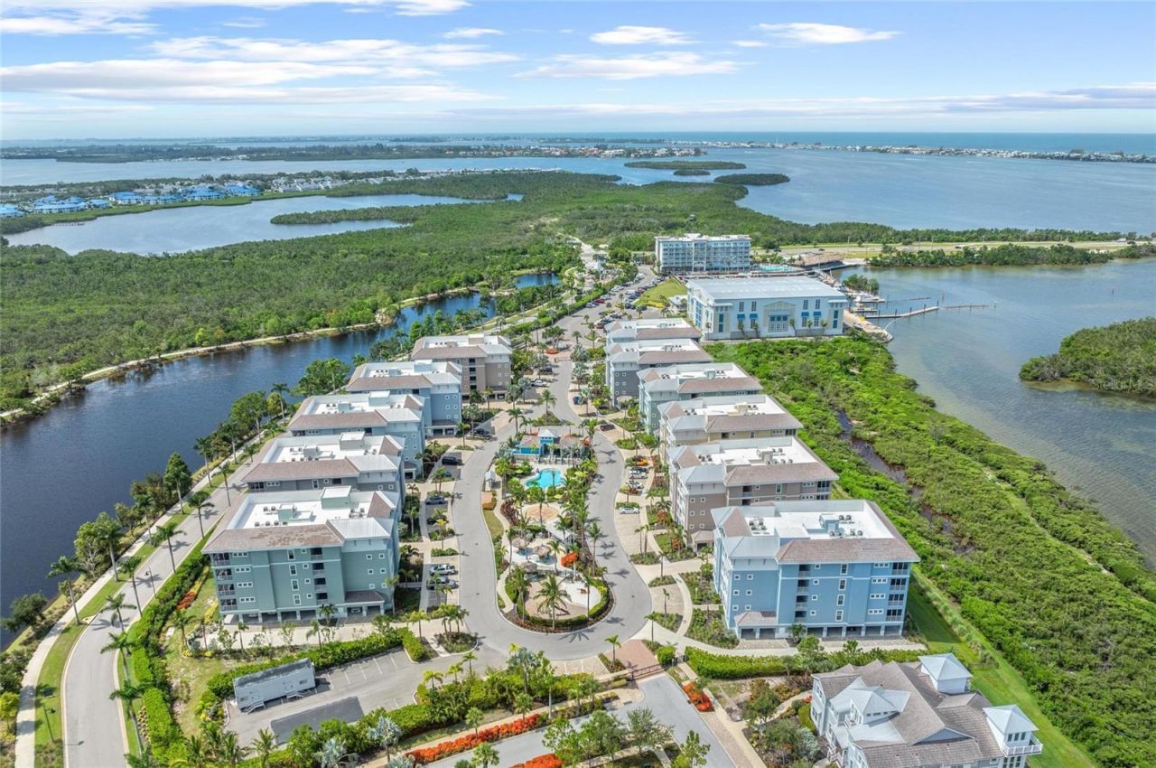 387 Aruba Circle, Unit 301, Bradenton, FL 34209 Photo