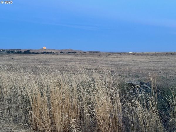 5N2820-00-02205, Umatilla, OR 97882