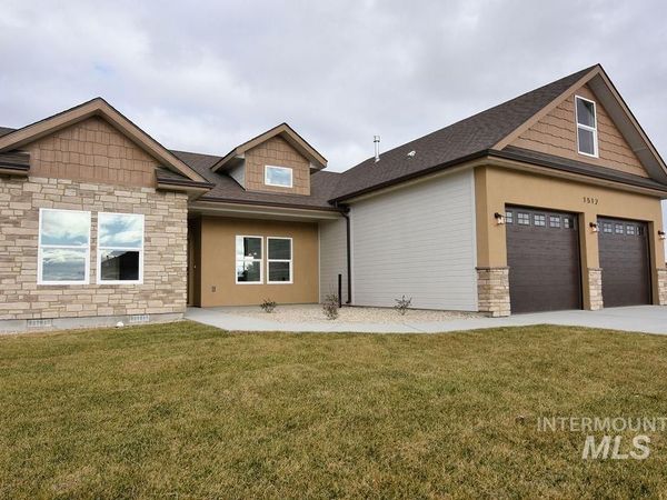 1512 Tverdy Ln, Buhl, ID 83316