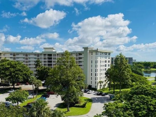 3051 N Course Drive, Unit 807, Pompano Beach, FL 33069