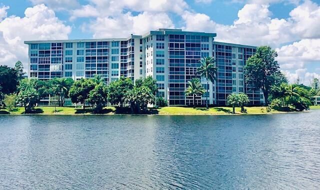 3051 N Course Drive, Unit 807, Pompano Beach, FL 33069 Photo
