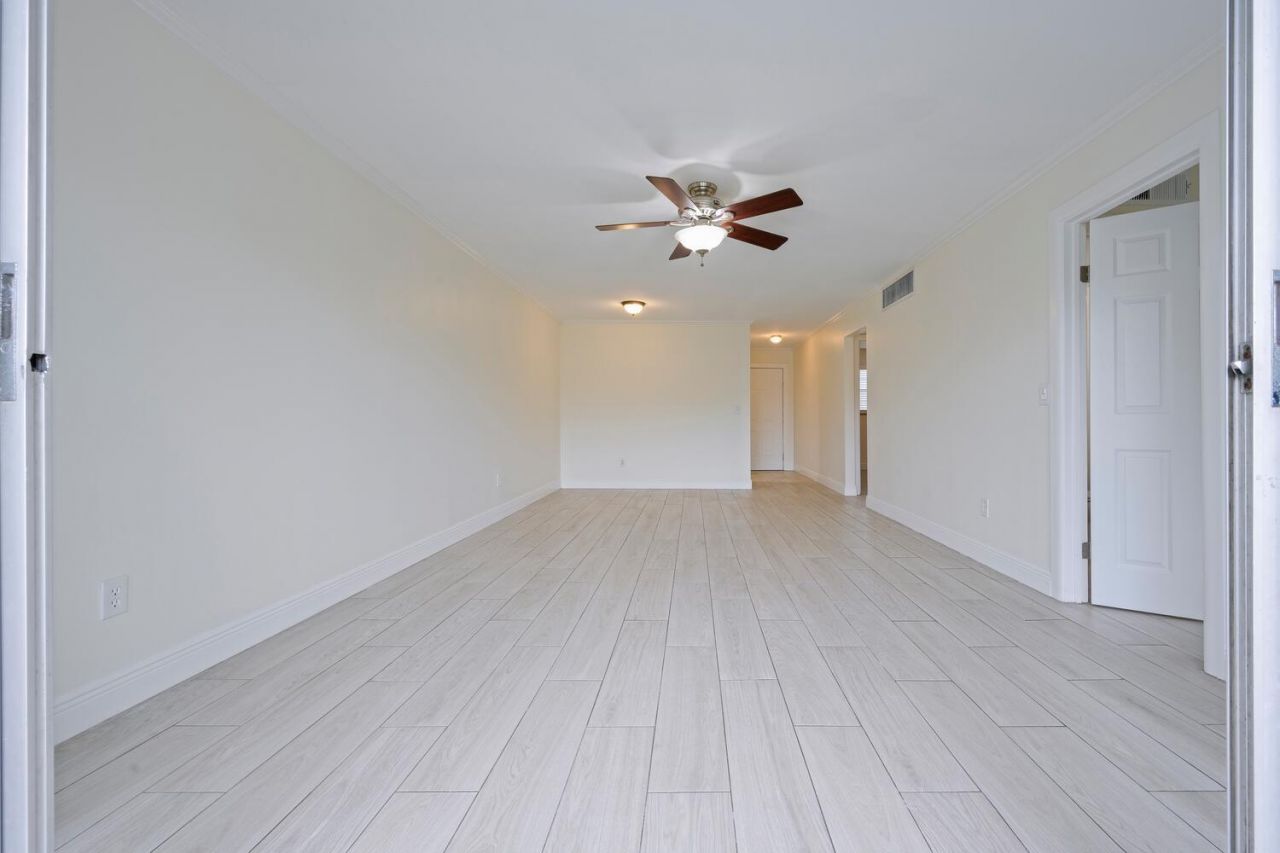 1505 Crescent Circle, Unit A8, Lake Park, FL 33403 Photo
