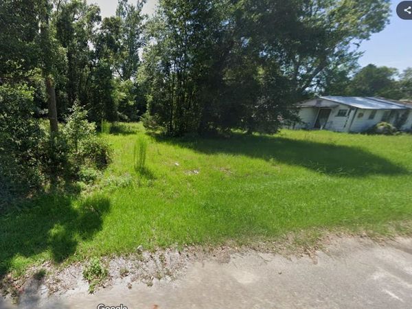 240 E Chipola Avenue, Wewahitchka, FL 32465