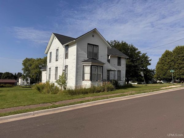 312 E Sellar Street, Bessemer, MI 49911
