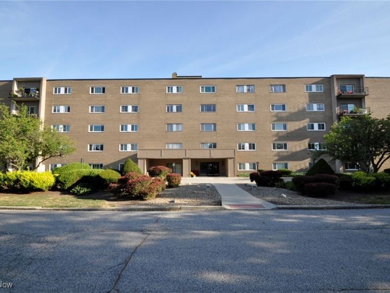 20333 Detroit Road, Unit 213b, Rocky River, OH 44116 Photo 1