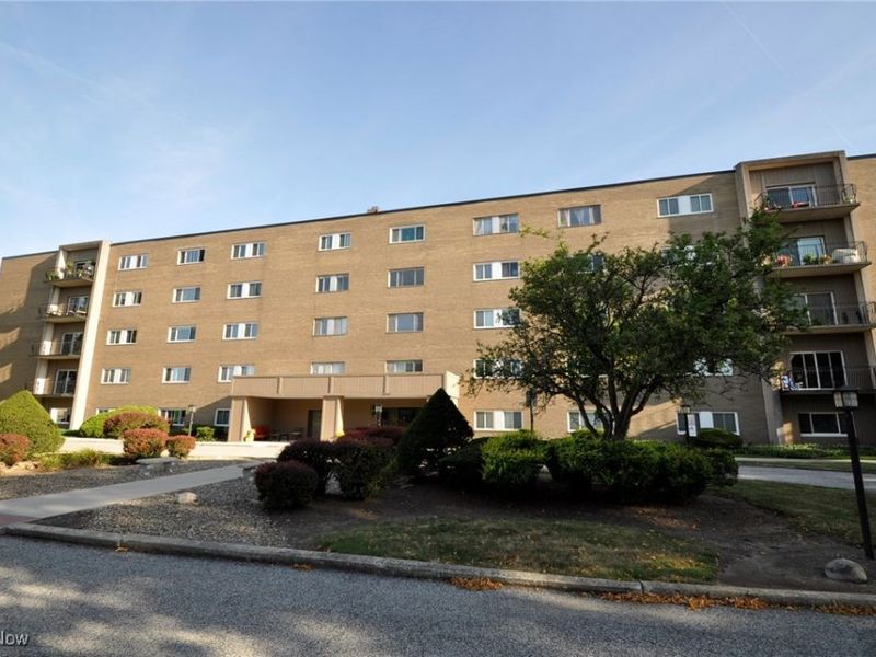 20333 Detroit Road, Unit 213b, Rocky River, OH 44116 Photo 2