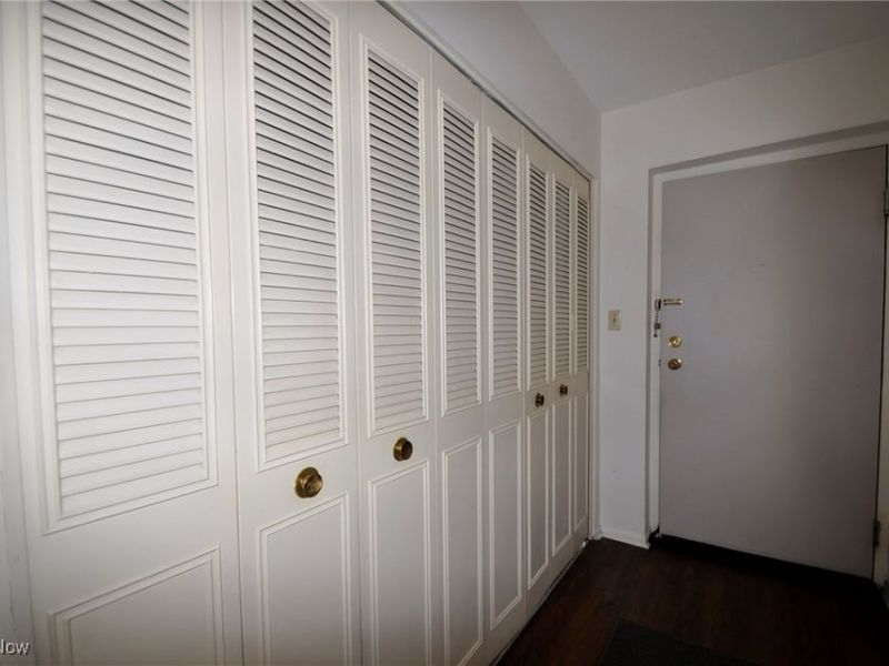 20333 Detroit Road, Unit 213b, Rocky River, OH 44116 Photo 3