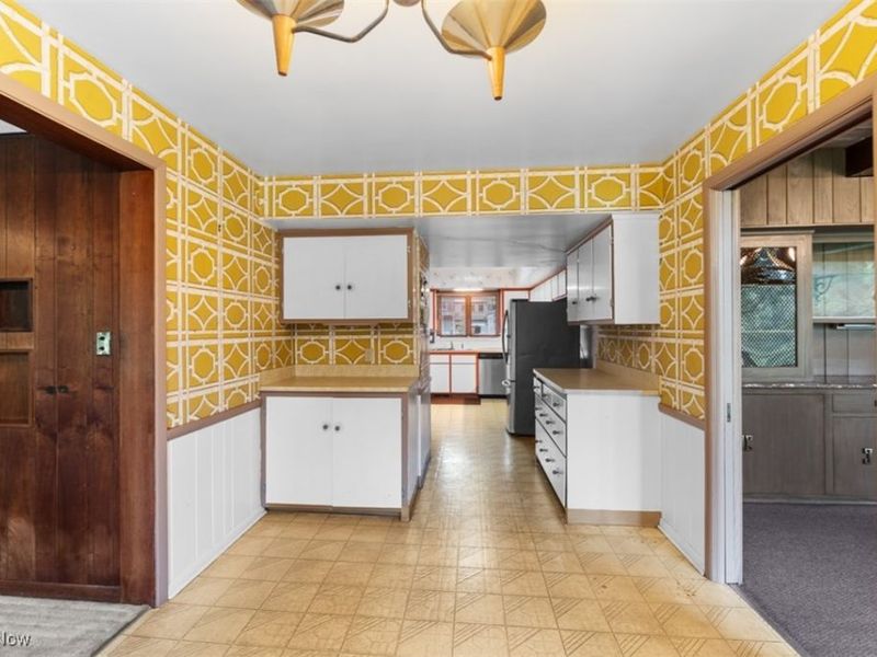 16125 Parkland Drive, Cleveland, OH 44120 Photo 13