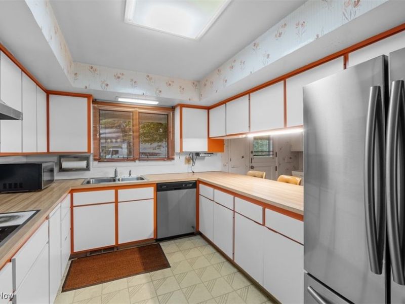 16125 Parkland Drive, Cleveland, OH 44120 Photo 16