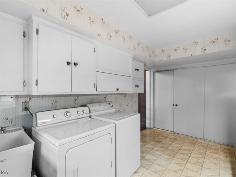 16125 Parkland Drive, Cleveland, OH 44120 Photo 19