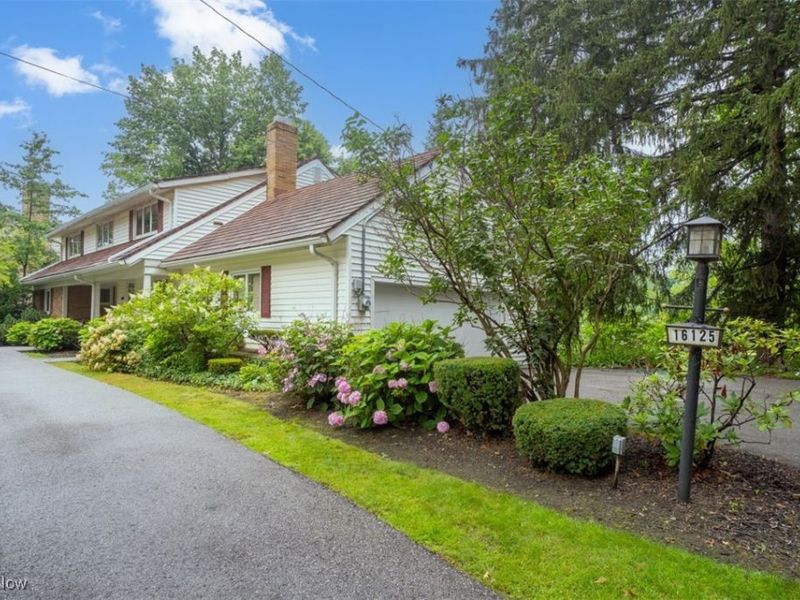 16125 Parkland Drive, Cleveland, OH 44120 Photo 2