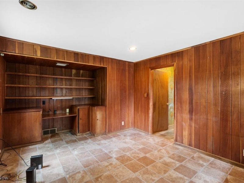 16125 Parkland Drive, Cleveland, OH 44120 Photo 21