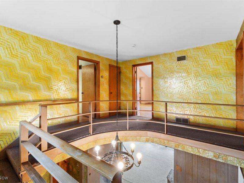 16125 Parkland Drive, Cleveland, OH 44120 Photo 24