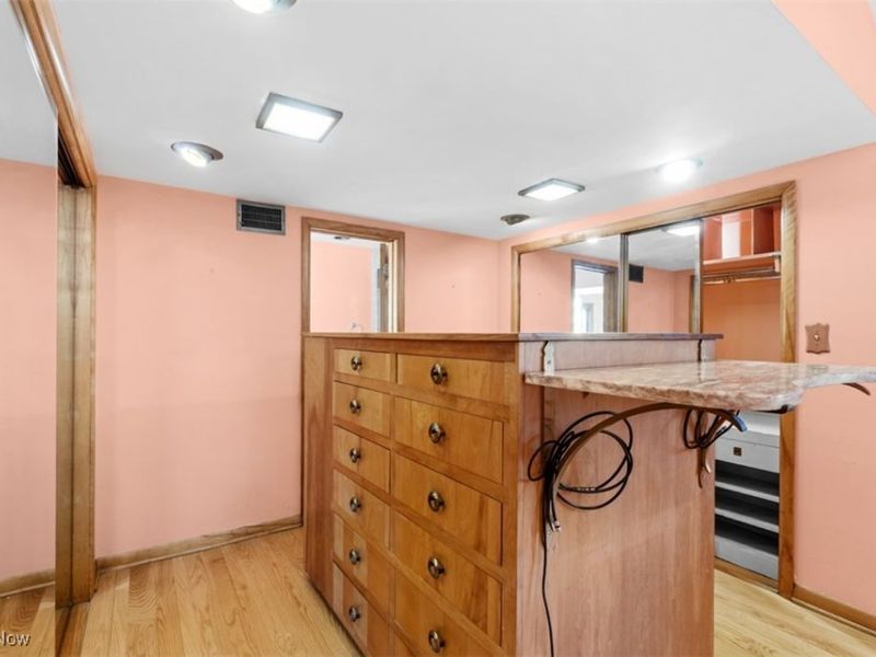 16125 Parkland Drive, Cleveland, OH 44120 Photo 29