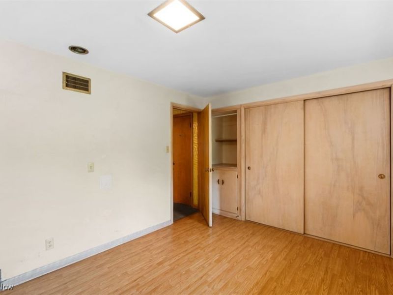 16125 Parkland Drive, Cleveland, OH 44120 Photo 34