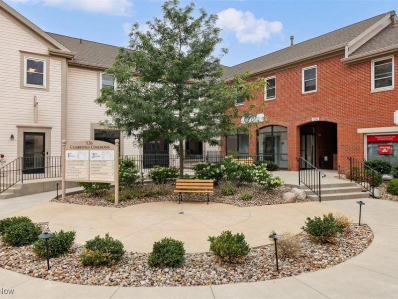 126 W Streetsboro Street, Unit 5, Hudson, OH 44236 Photo 4