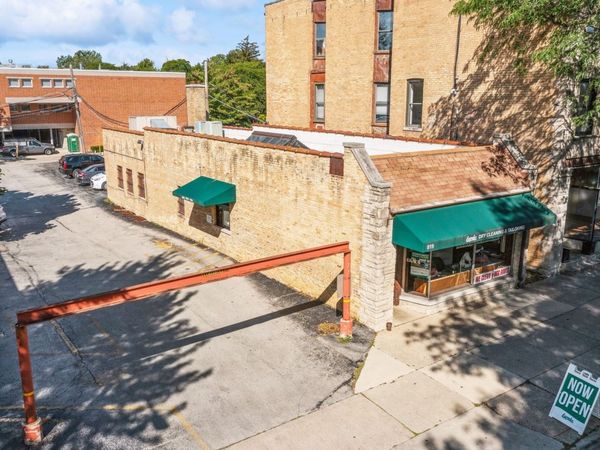 819 Ridge Road, Wilmette, IL 60091