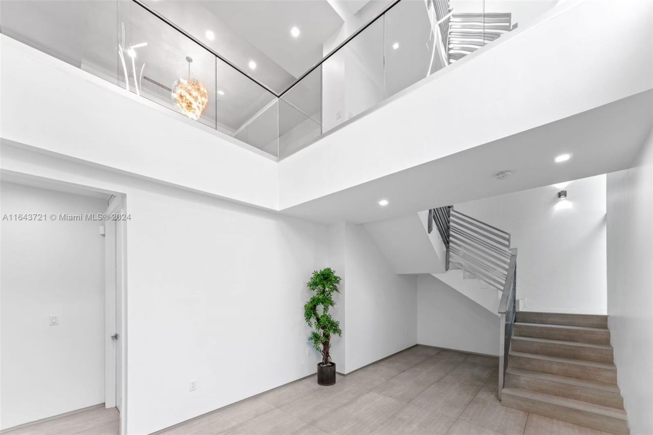 1510 SW 4th Ave, Miami, FL 33129 Photo