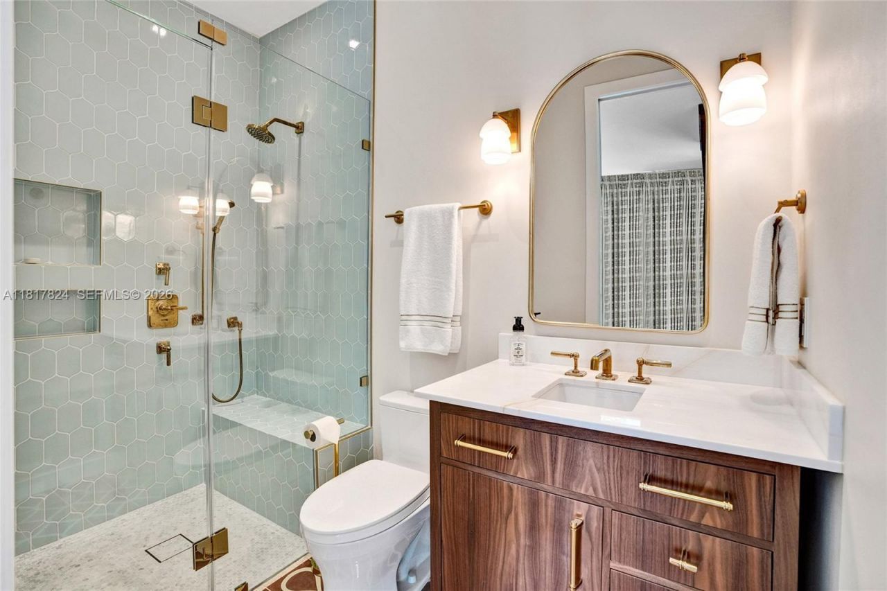 4061 Matheson Ave, Miami, FL 33133 Photo