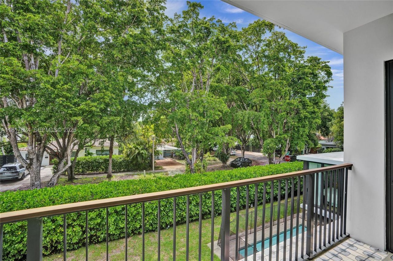 4061 Matheson Ave, Miami, FL 33133 Photo