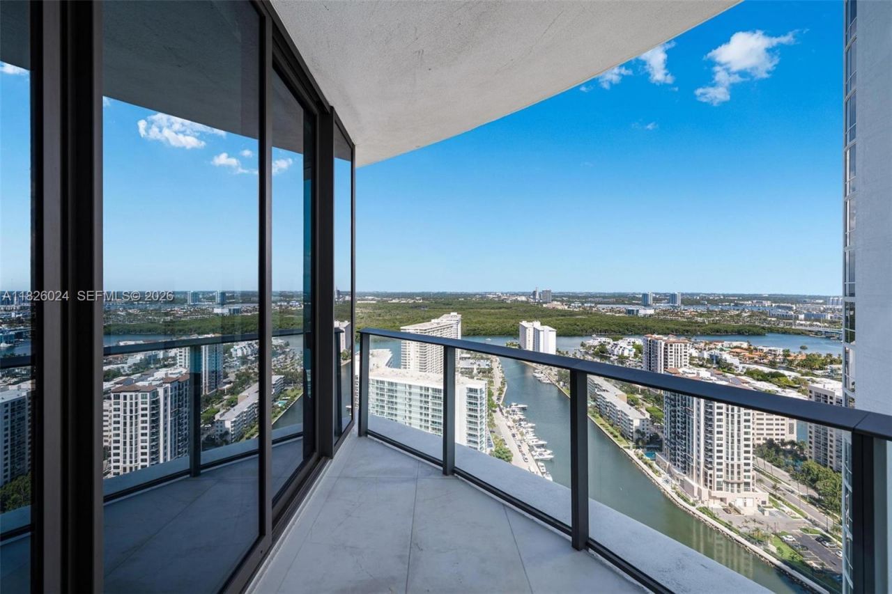 15701 Collins Ave, Unit 3001, Sunny Isles Beach, FL 33160 Photo