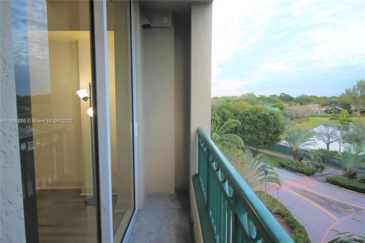 510 NW 84th Ave, Unit 417, Plantation, FL 33324 Photo