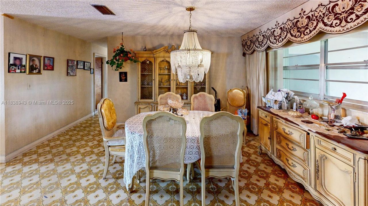 3005 SW 108th Ct, Miami, FL 33165 Photo