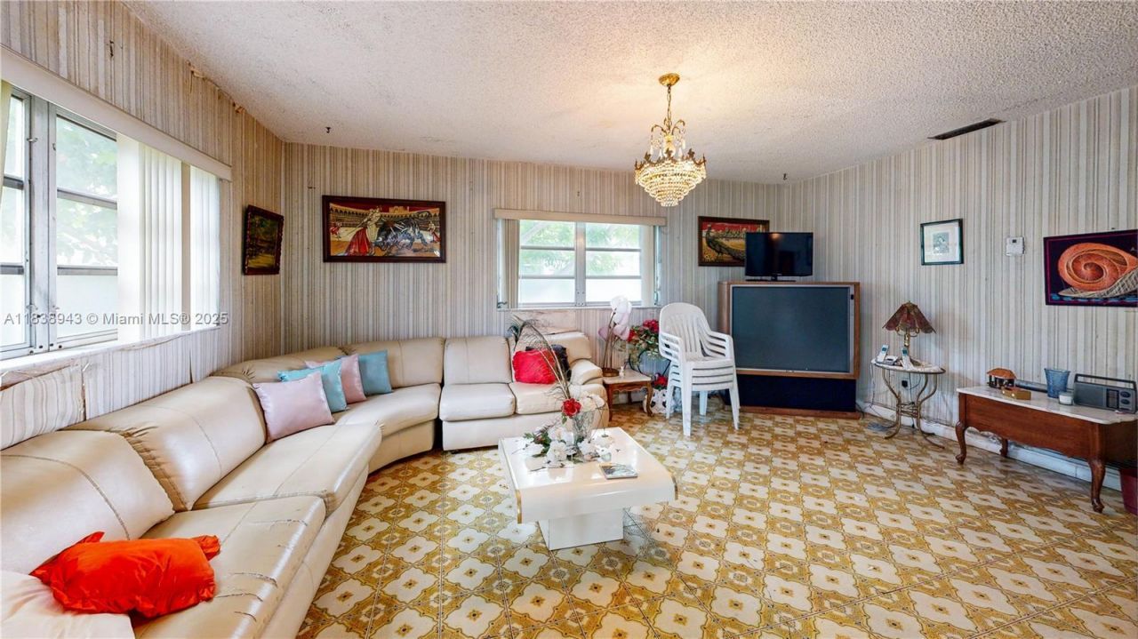 3005 SW 108th Ct, Miami, FL 33165 Photo