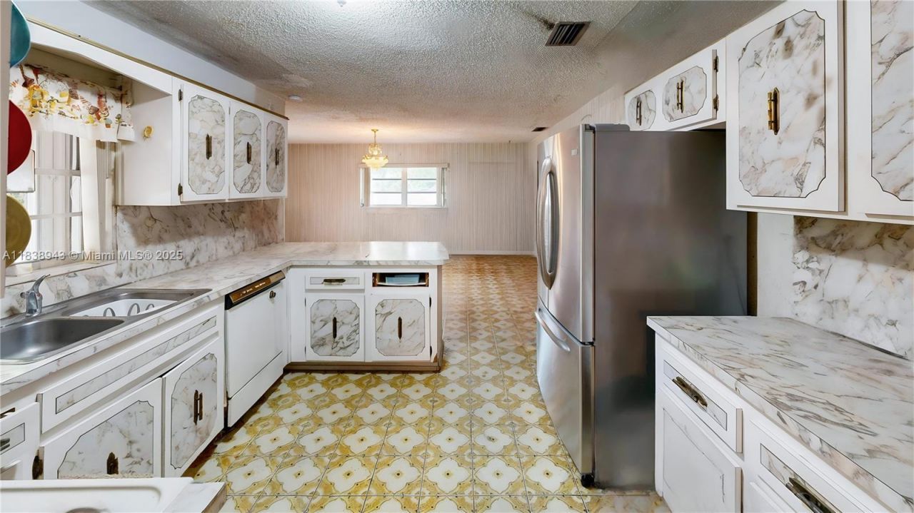 3005 SW 108th Ct, Miami, FL 33165 Photo