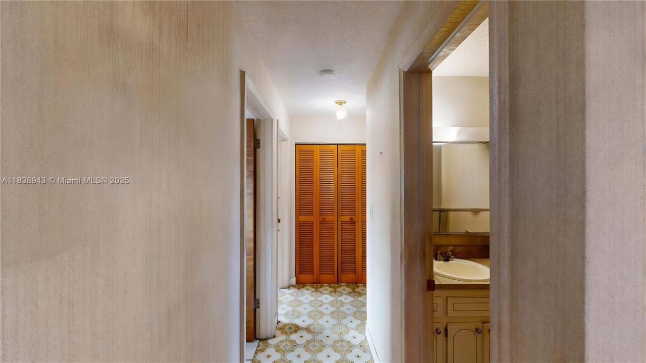 3005 SW 108th Ct, Miami, FL 33165 Photo