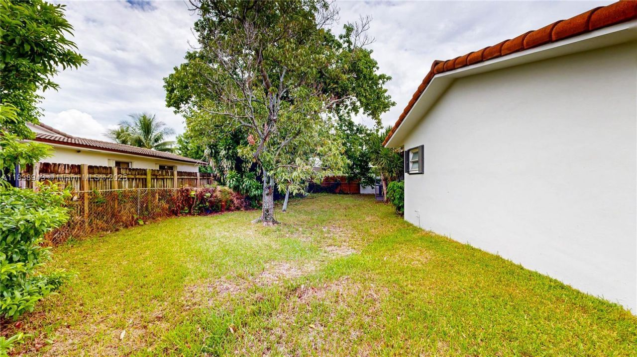 3005 SW 108th Ct, Miami, FL 33165 Photo