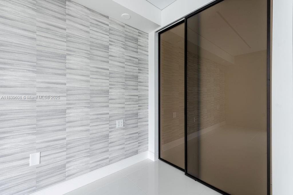 300 Sunny Isles Blvd, Unit 4-1808, Sunny Isles Beach, FL 33160 Photo