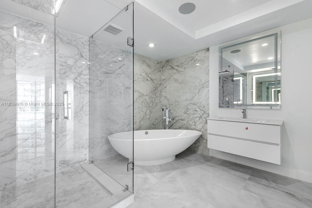 300 Sunny Isles Blvd, Unit 4-1808, Sunny Isles Beach, FL 33160 Photo