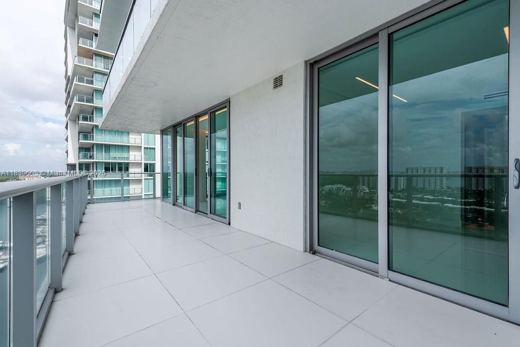 300 Sunny Isles Blvd, Unit 4-1808, Sunny Isles Beach, FL 33160 Photo