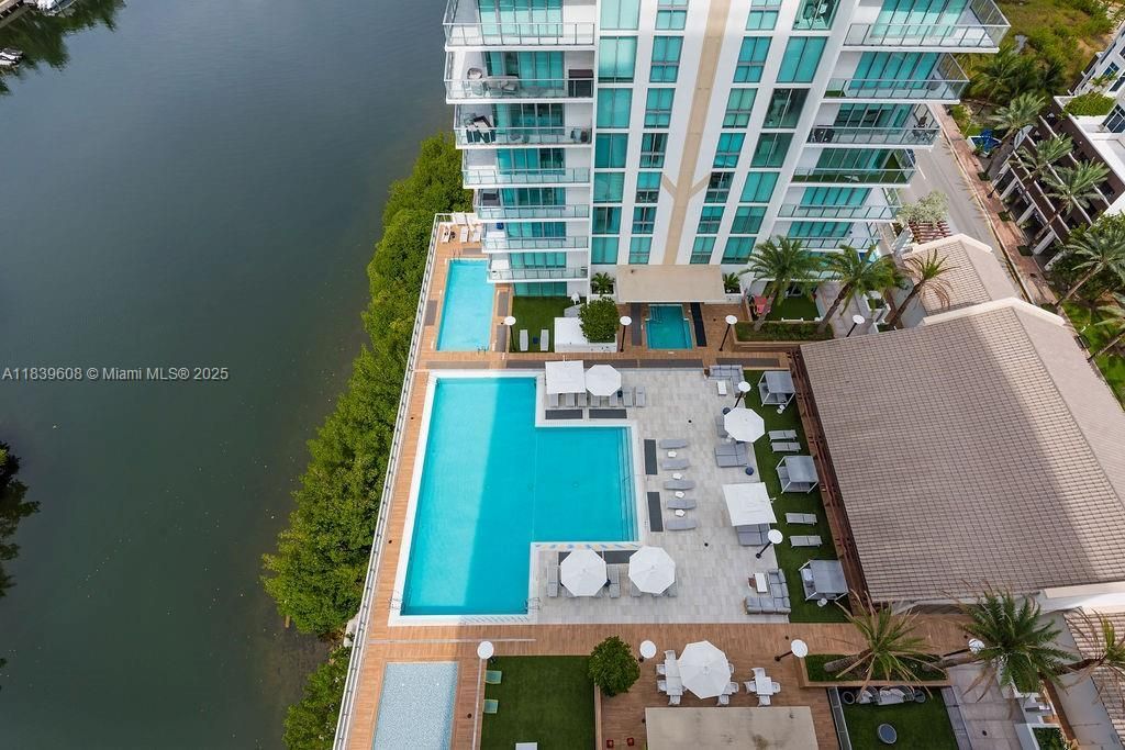 300 Sunny Isles Blvd, Unit 4-1808, Sunny Isles Beach, FL 33160 Photo