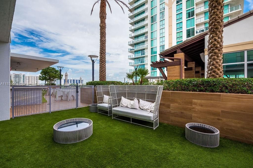 300 Sunny Isles Blvd, Unit 4-1808, Sunny Isles Beach, FL 33160 Photo