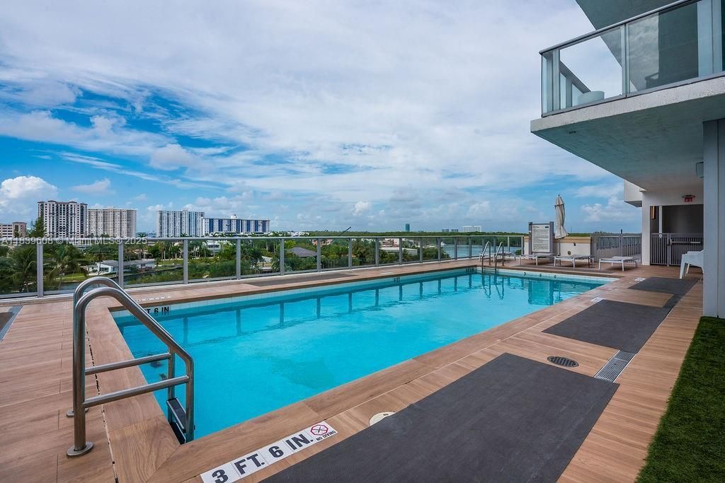 300 Sunny Isles Blvd, Unit 4-1808, Sunny Isles Beach, FL 33160 Photo