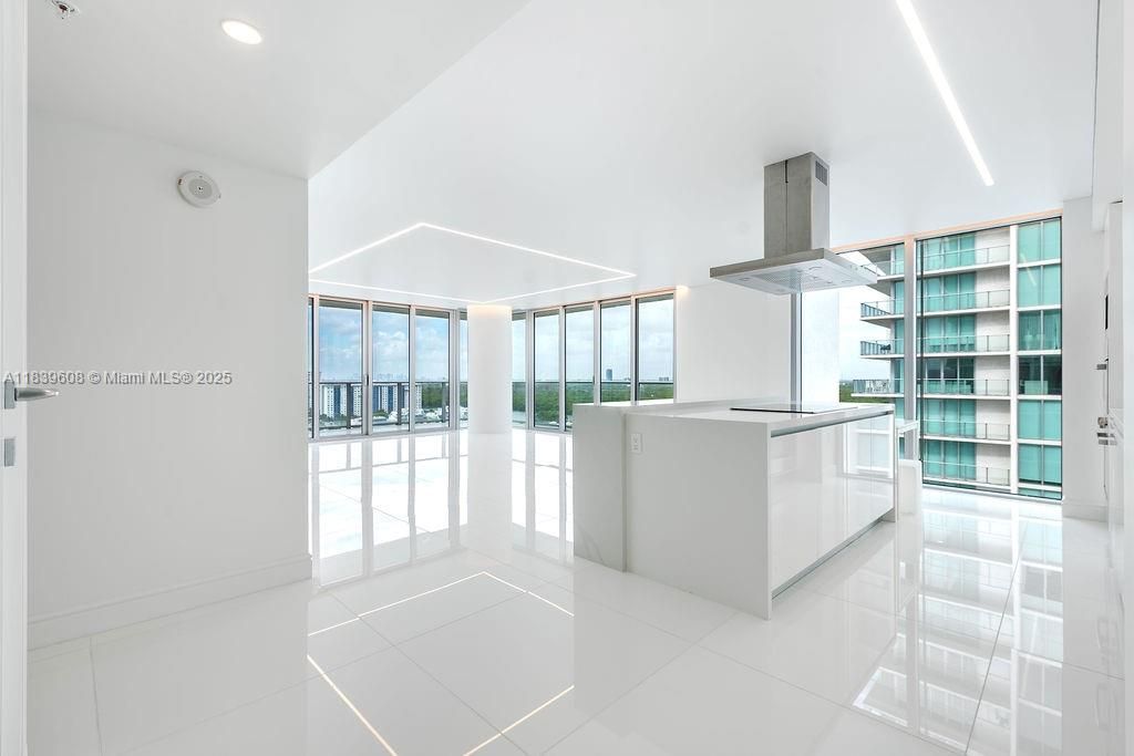 300 Sunny Isles Blvd, Unit 4-1808, Sunny Isles Beach, FL 33160 Photo