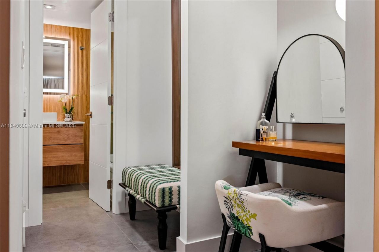 2780 NE 183rd St, Unit 1714, Aventura, FL 33160 Photo