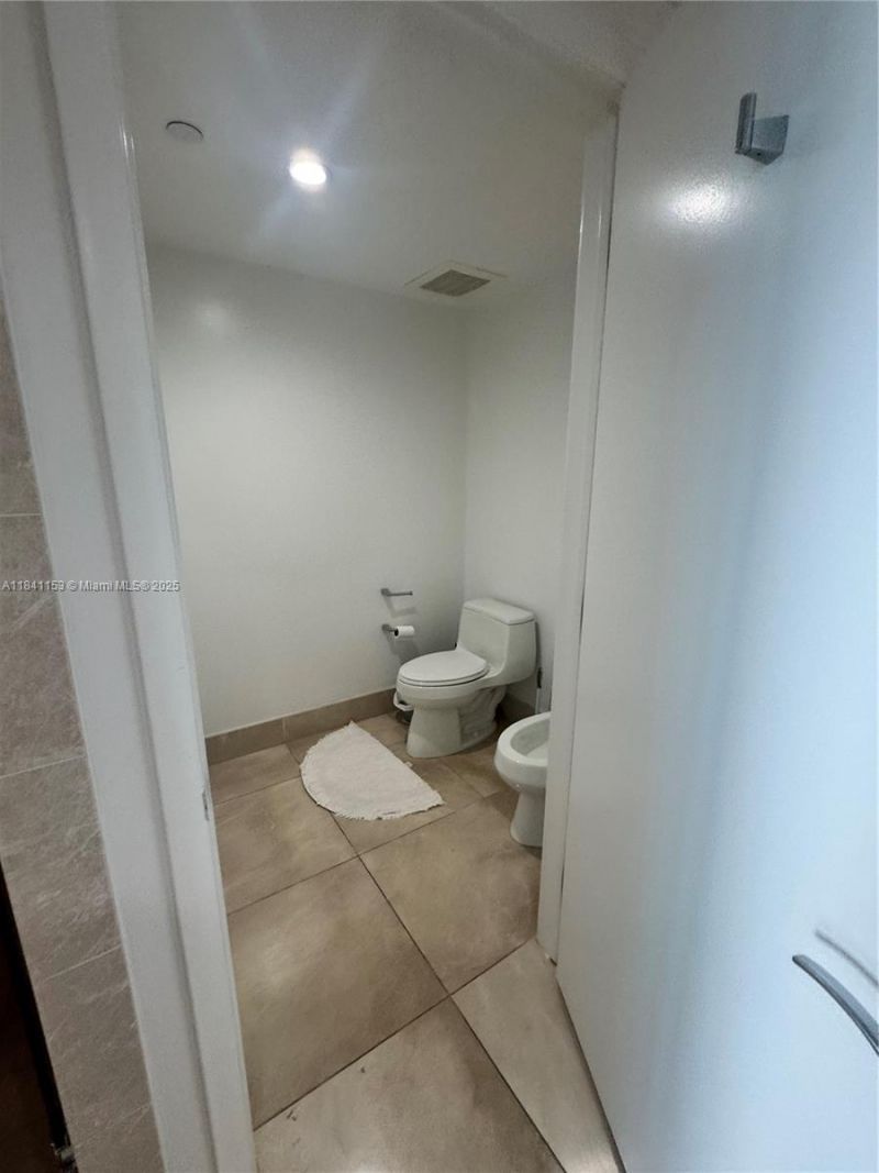 17001 Collins Ave, Unit 1002, Sunny Isles Beach, FL 33160 Photo