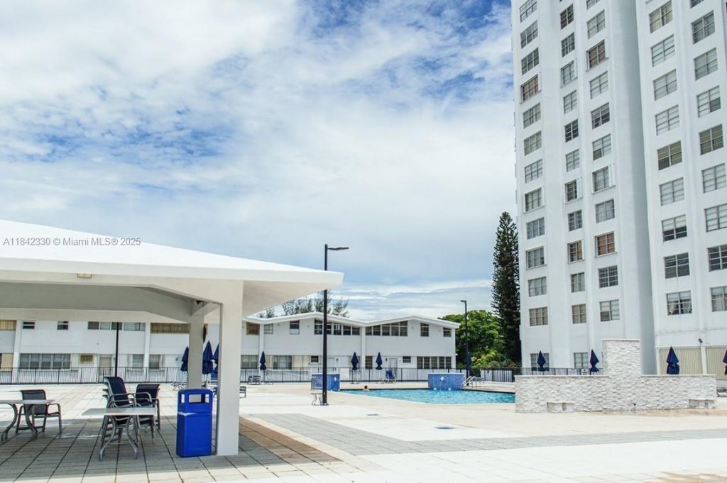 2780 NE 183rd St, Unit 1001, Aventura, FL 33160 Photo