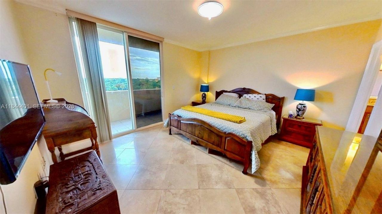 2425 SW 27th Ave, Unit 701, Miami, FL 33145 Photo