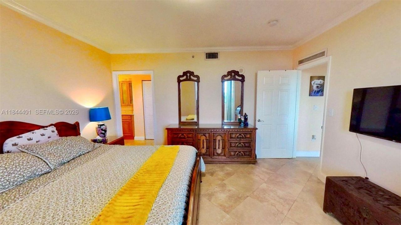 2425 SW 27th Ave, Unit 701, Miami, FL 33145 Photo