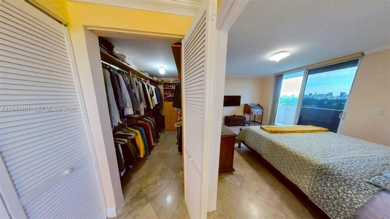 2425 SW 27th Ave, Unit 701, Miami, FL 33145 Photo