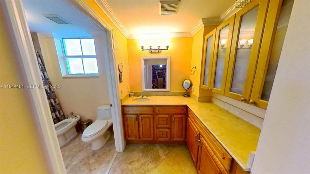 2425 SW 27th Ave, Unit 701, Miami, FL 33145 Photo