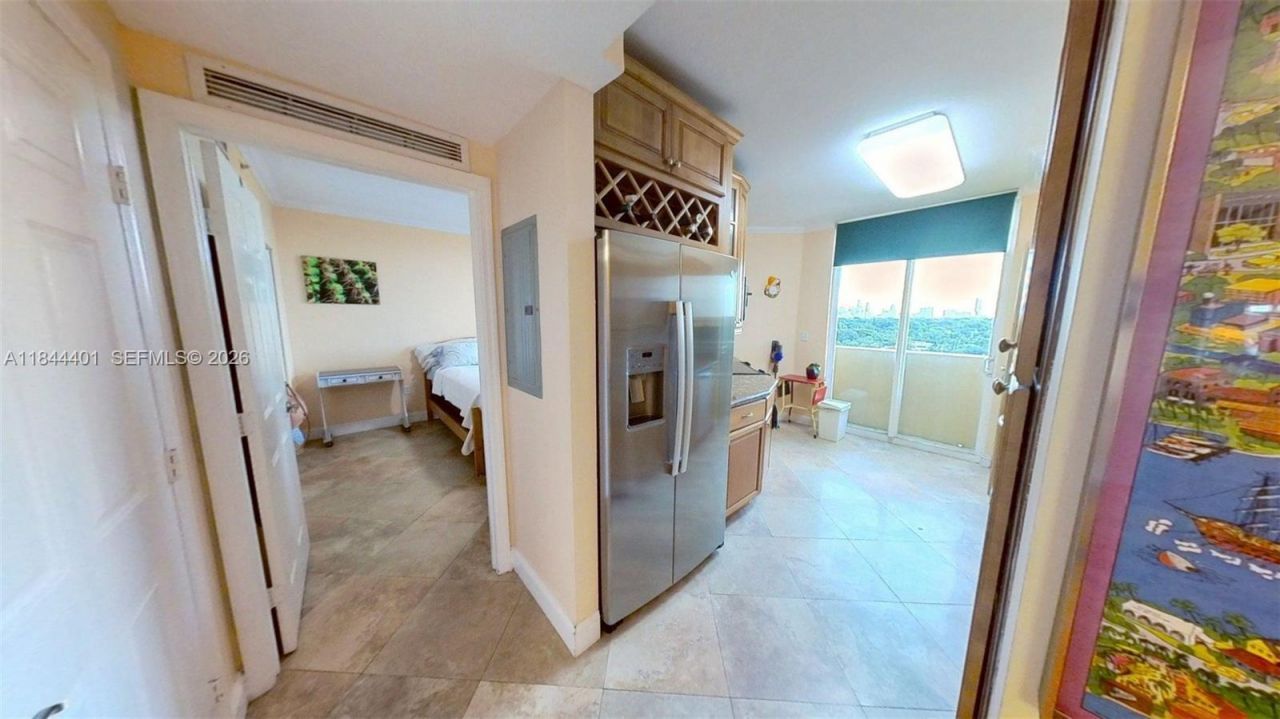 2425 SW 27th Ave, Unit 701, Miami, FL 33145 Photo