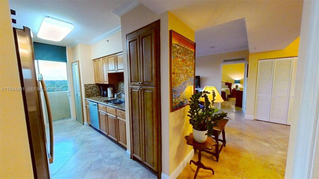 2425 SW 27th Ave, Unit 701, Miami, FL 33145 Photo