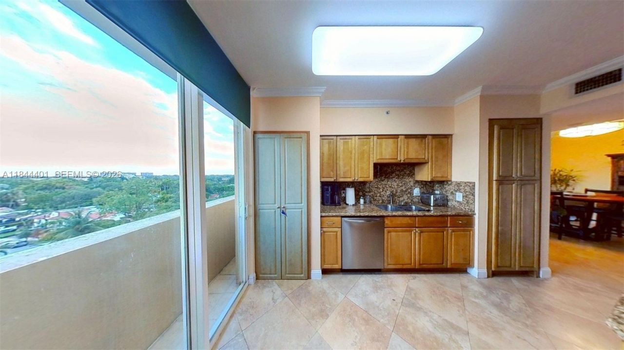2425 SW 27th Ave, Unit 701, Miami, FL 33145 Photo
