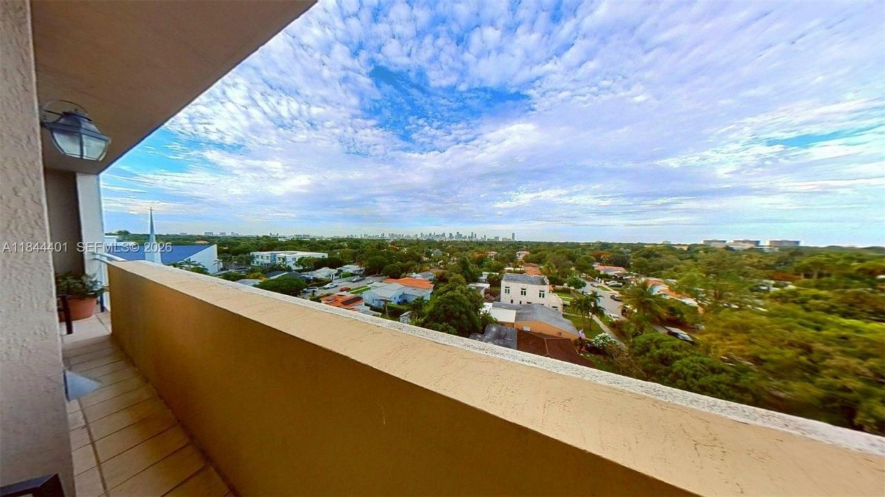 2425 SW 27th Ave, Unit 701, Miami, FL 33145 Photo